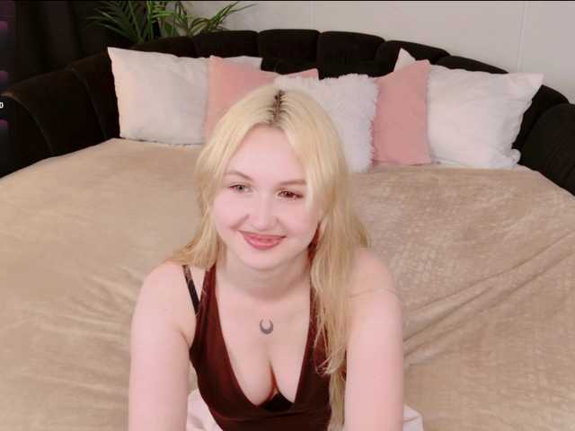 LillyEyess live cam on BongaCams