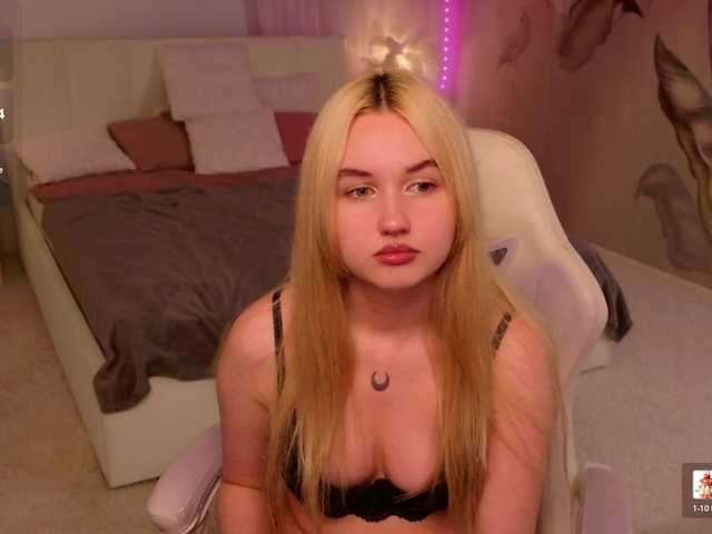 LillyEyess live cam on BongaCams