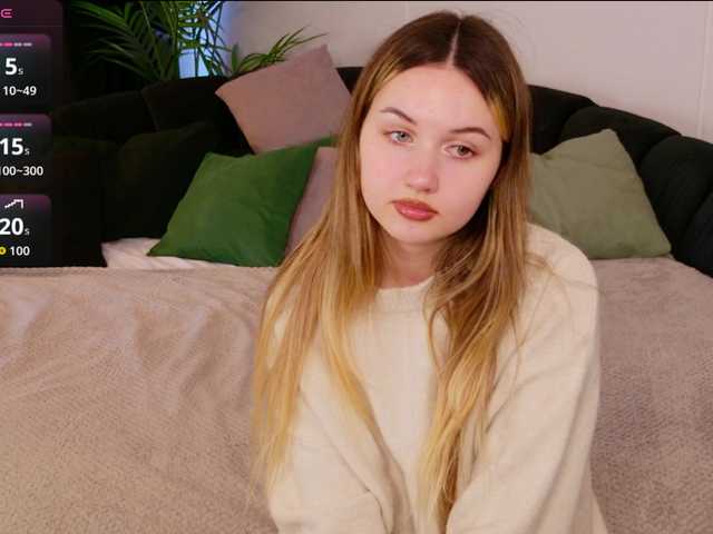 LillyEyess's BongaCams show and profile