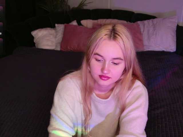 LillyEyess live cam on BongaCams