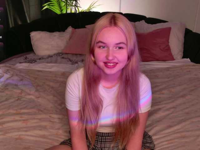 LillyEyess live cam on BongaCams