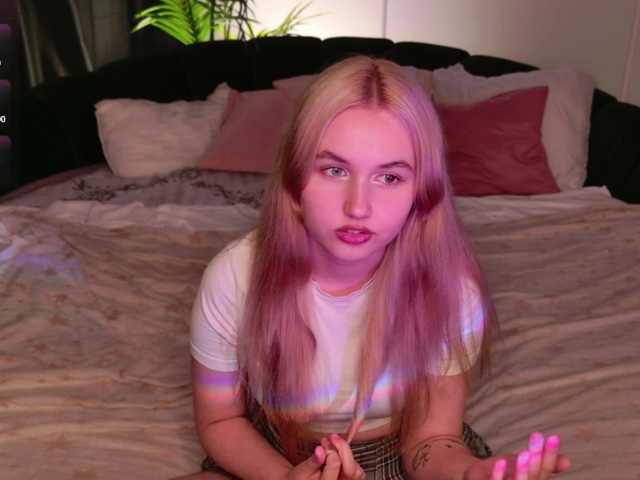 LillyEyess live cam on BongaCams