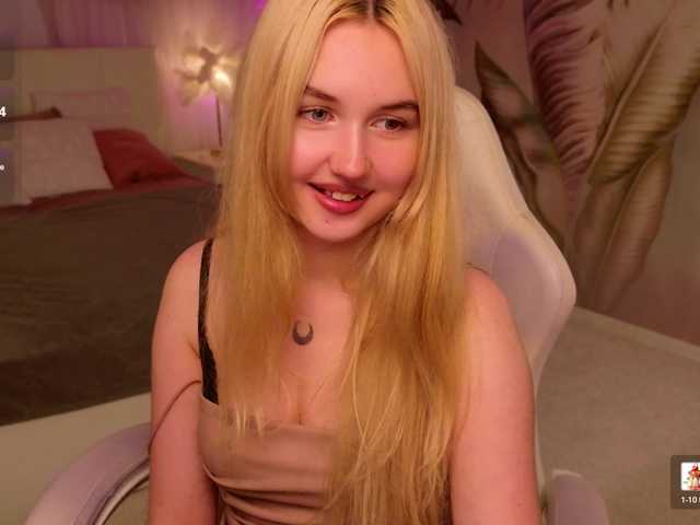 LillyEyess live cam on BongaCams