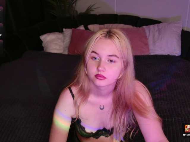 LillyEyess live cam on BongaCams