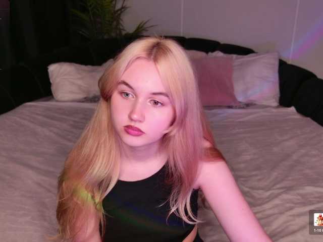 LillyEyess live cam on BongaCams