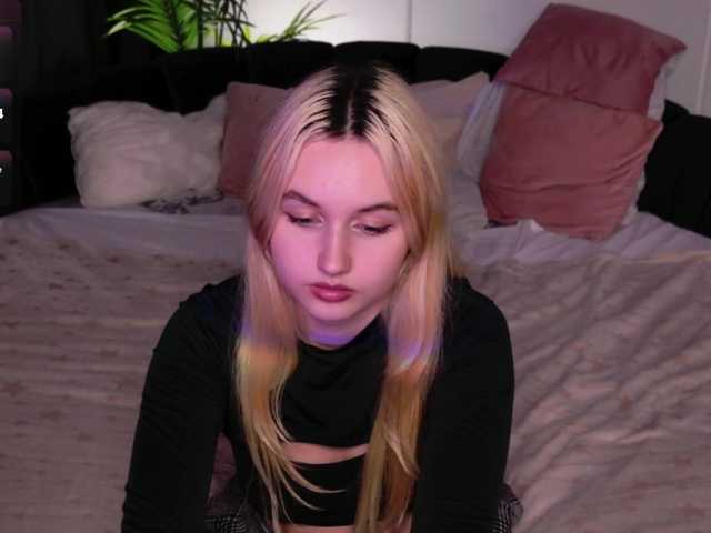LillyEyess live cam on BongaCams