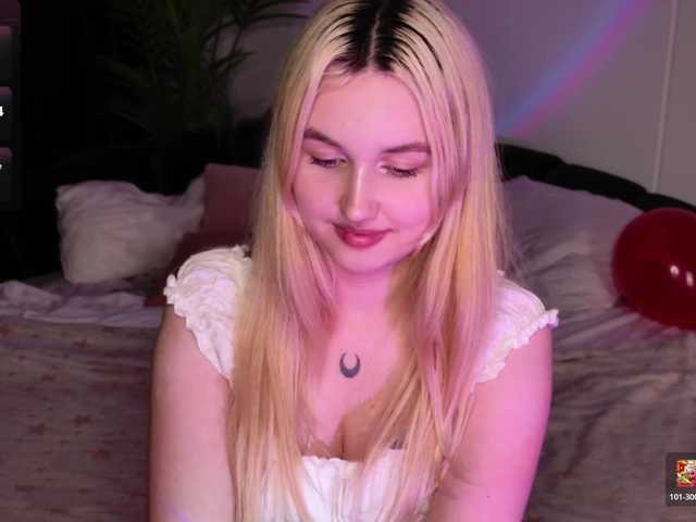 LillyEyess live cam on BongaCams