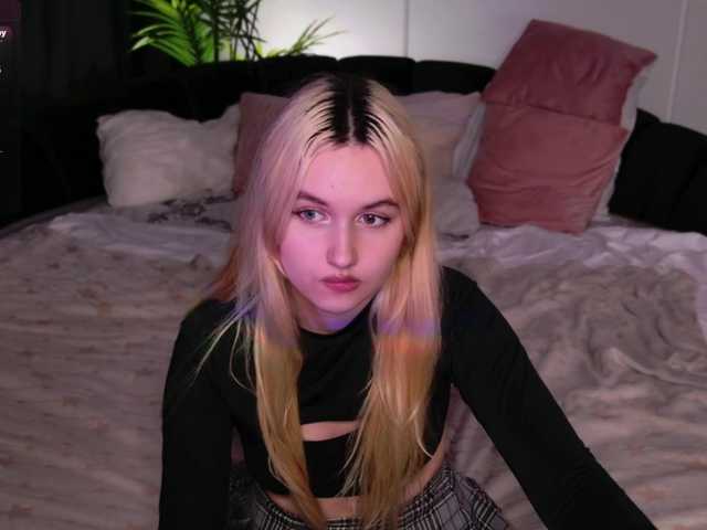 LillyEyess live cam on BongaCams