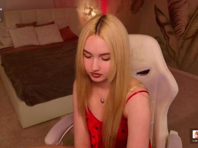 LillyEyess live cam on BongaCams