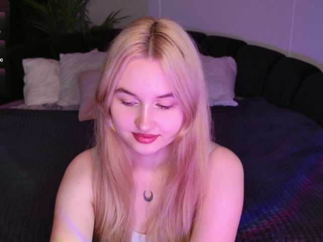 LillyEyess live cam on BongaCams