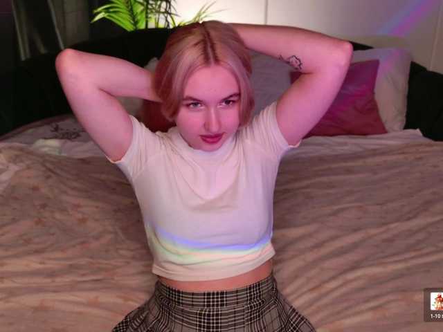 LillyEyess live cam on BongaCams