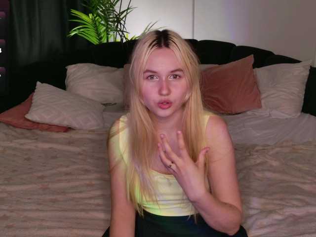 LillyEyess live cam on BongaCams