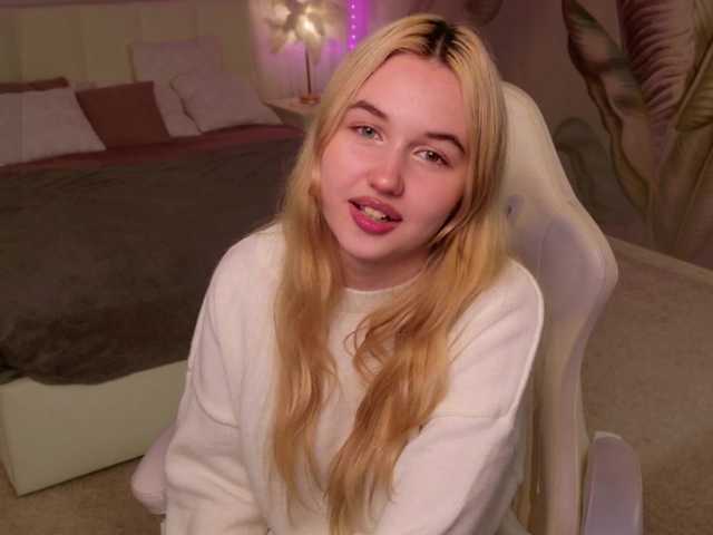 LillyEyess live cam on BongaCams