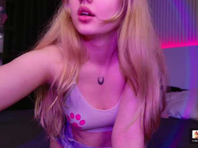 LillyEyess live cam on BongaCams