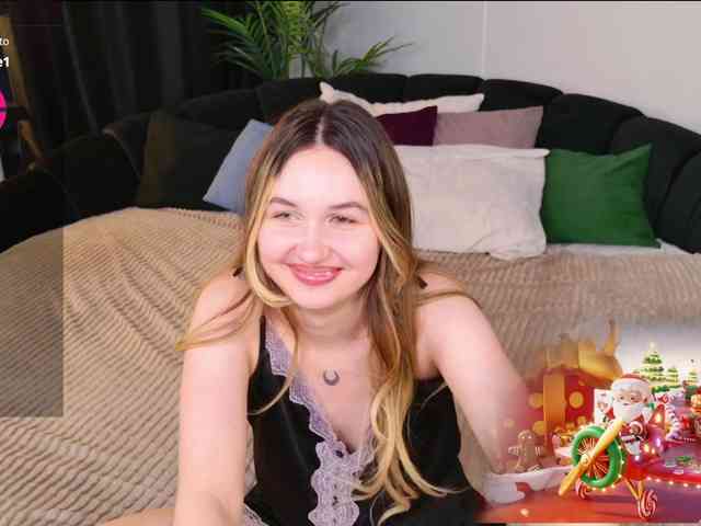 LillyEyess webcam