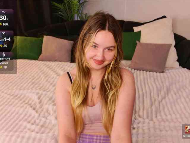 LillyEyess webcam