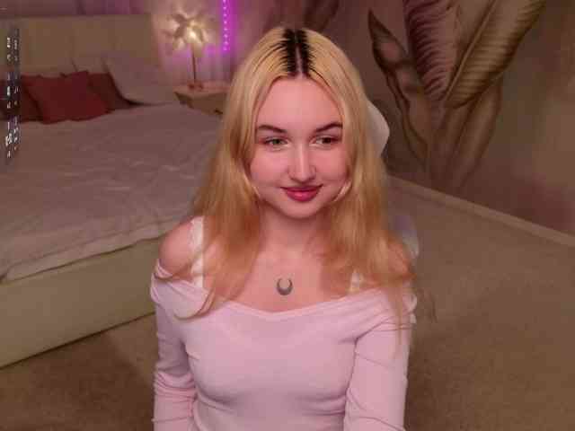 LillyEyess - Girl 