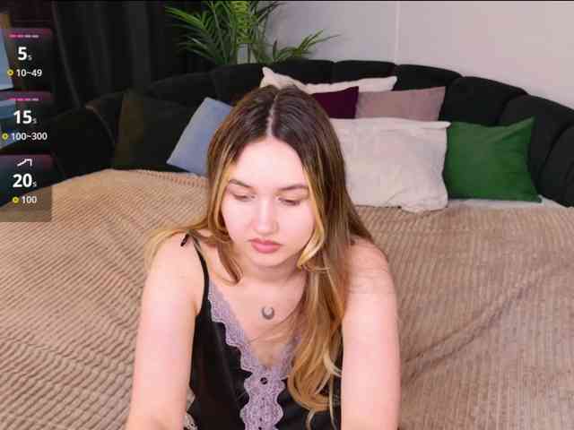 LillyEyess webcam