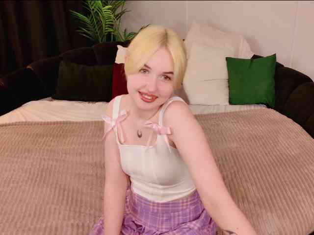 LillyEyess webcam