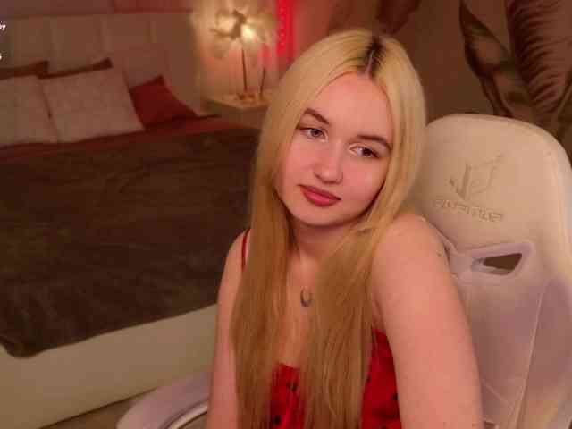 LillyEyess - Girl 