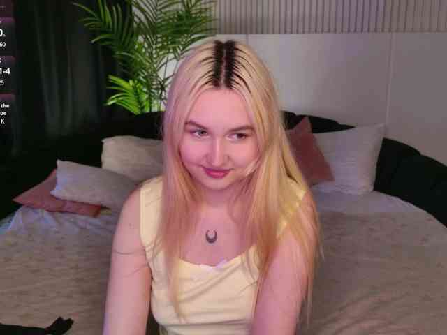 LillyEyess Live Webcam on BongaCams