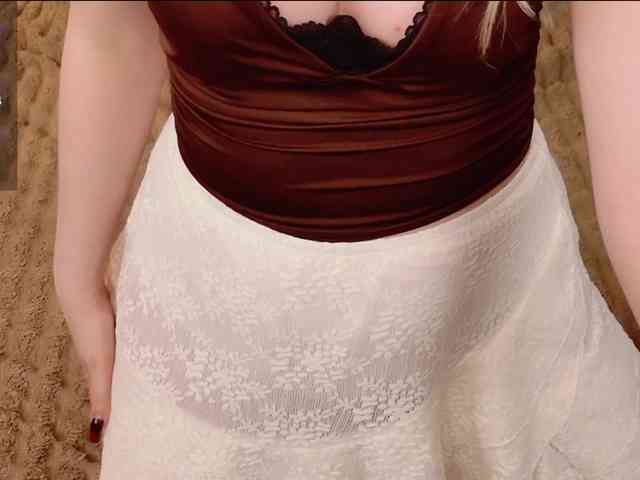 LillyEyess webcam