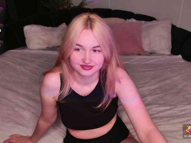 LillyEyess webcam