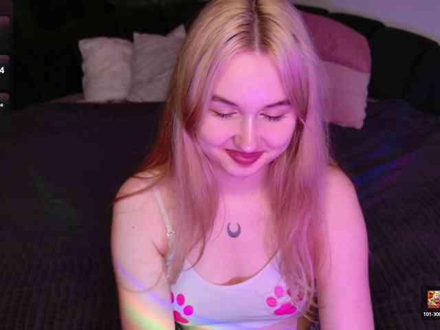 LillyEyess webcam