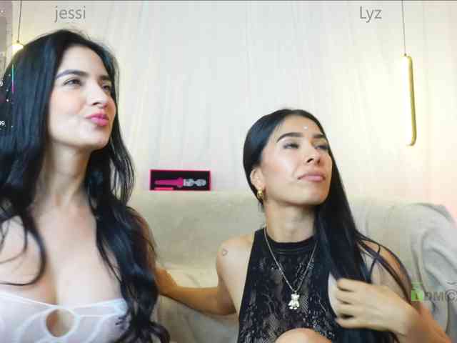 prettygirls00 webcam