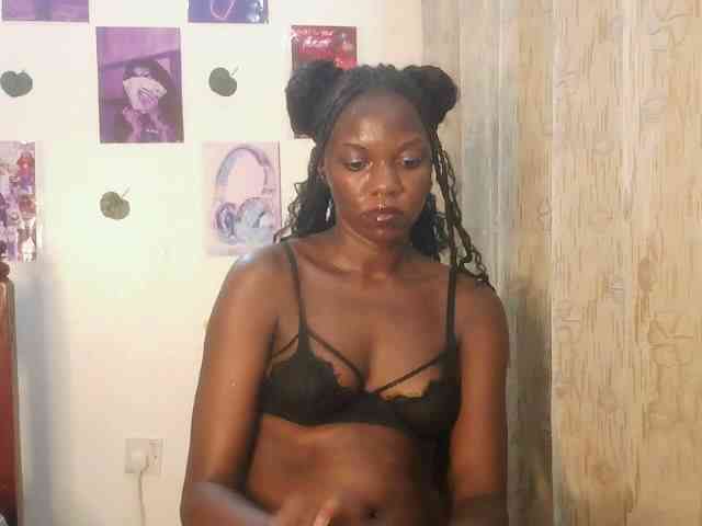 SassyPhoenix webcam