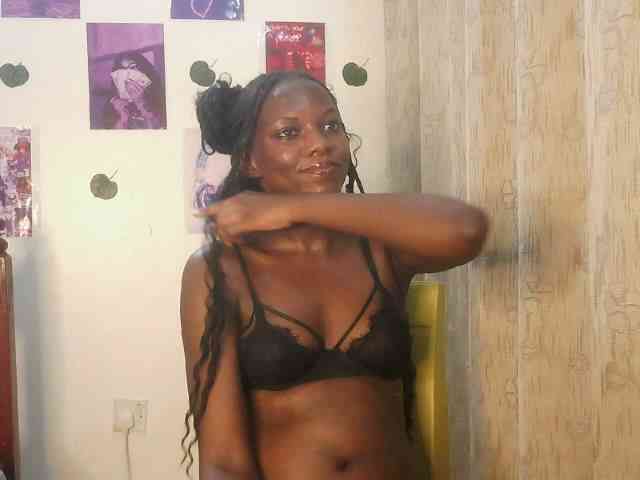 SassyPhoenix webcam