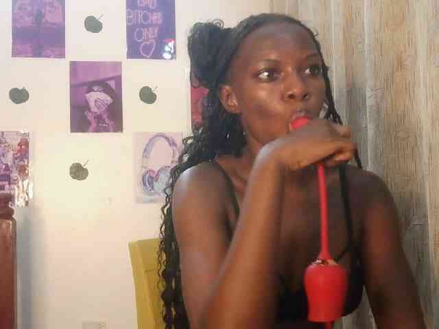 SassyPhoenix webcam