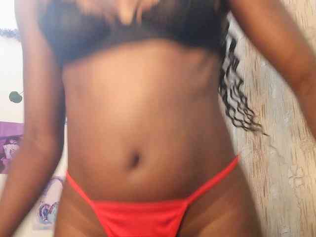 SassyPhoenix webcam