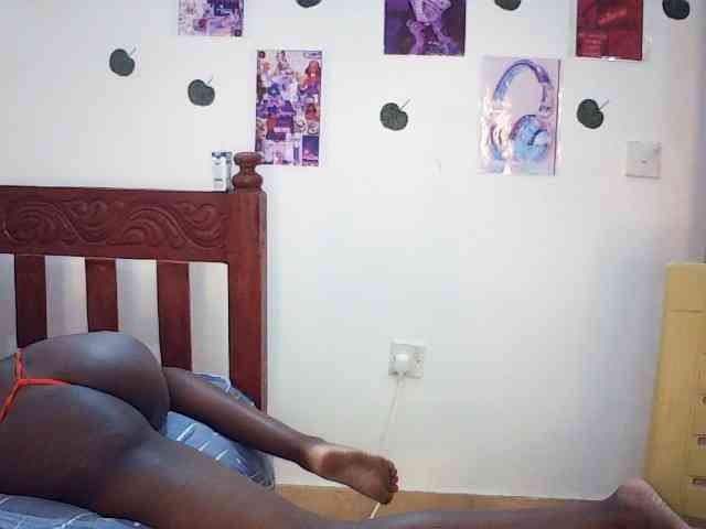 SassyPhoenix webcam