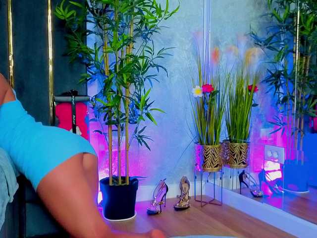 ValeryEvan live cam on BongaCams