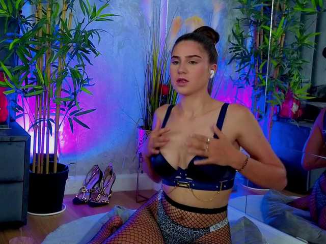 ValeryEvan live cam on BongaCams