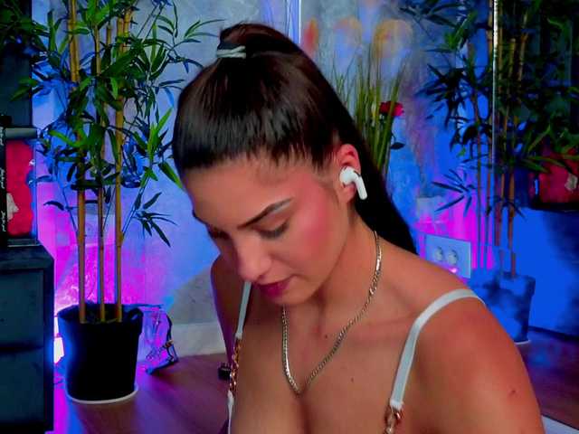 ValeryEvan live cam on BongaCams
