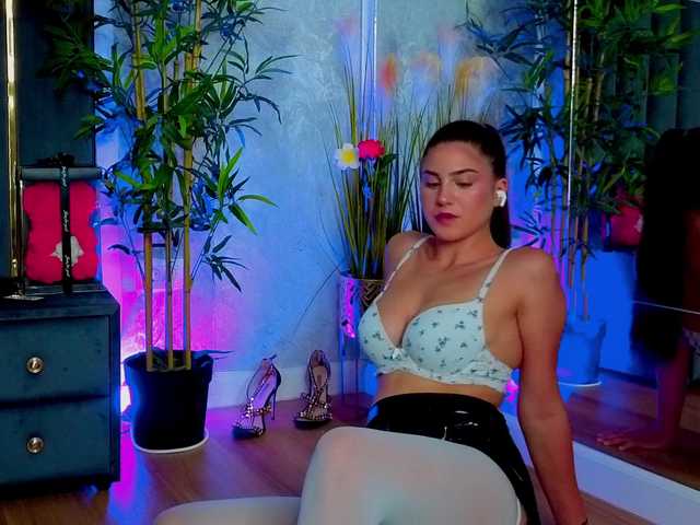 ValeryEvan live cam on BongaCams