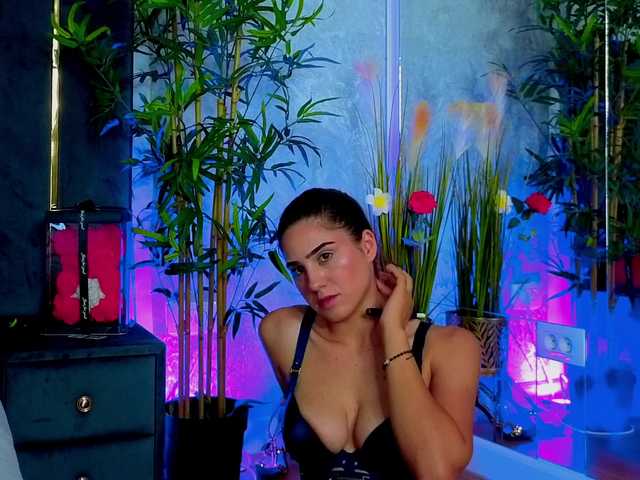 ValeryEvan live cam on BongaCams
