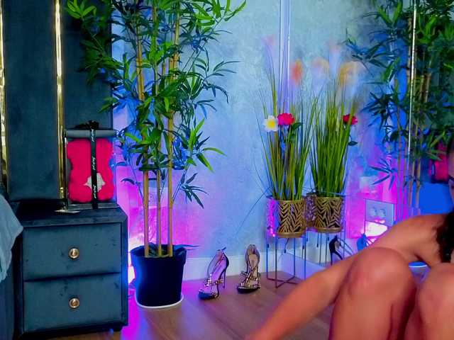 ValeryEvan live cam on BongaCams