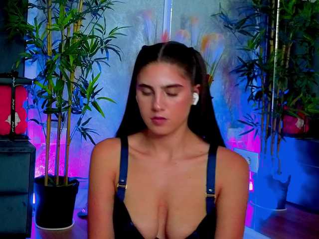 ValeryEvan live cam on BongaCams