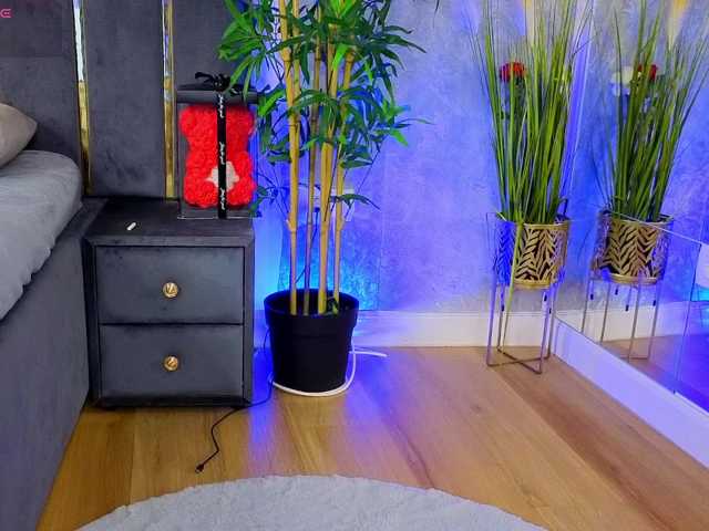 ValeryEvan live cam on BongaCams