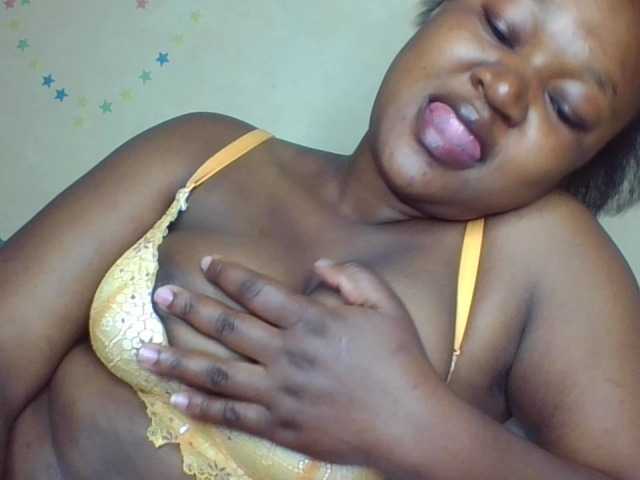 FlittyKitty live cam on BongaCams