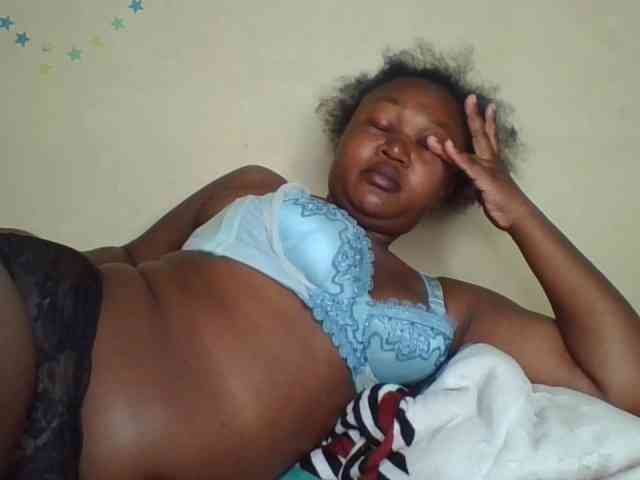 Darkhornybaby webcam