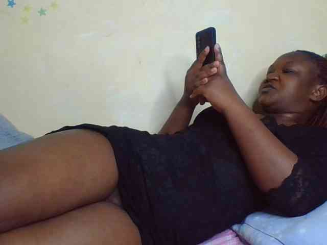 Darkhornybaby webcam