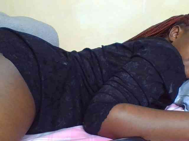 Darkhornybaby webcam
