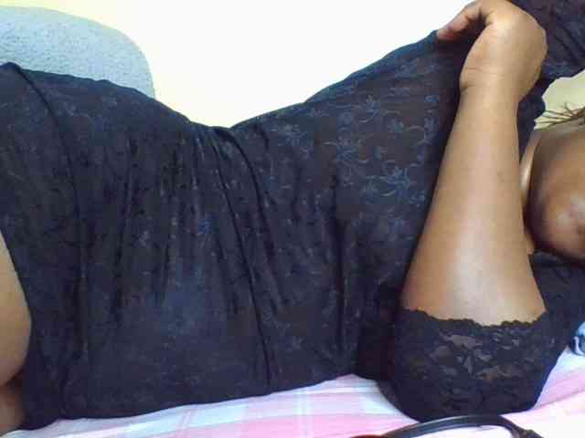 Darkhornybaby webcam