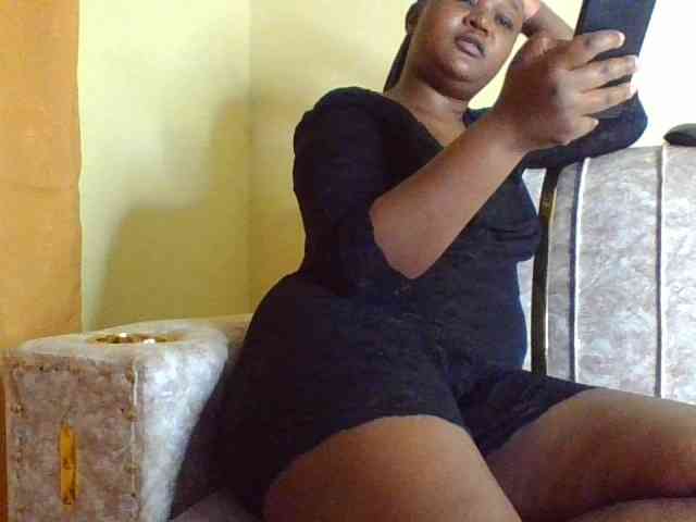 Darkhornybaby webcam