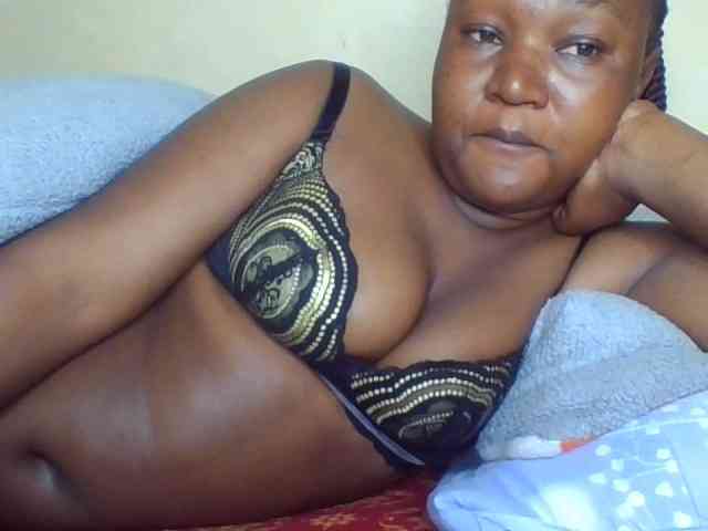 Darkhornybaby webcam