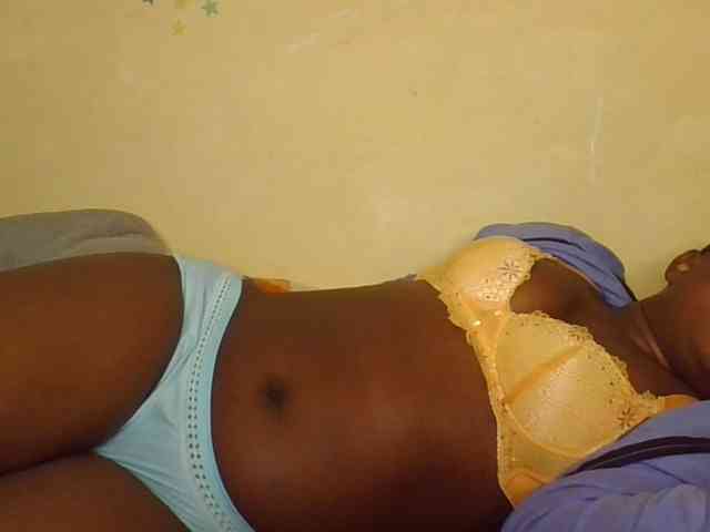 Darkhornybaby webcam